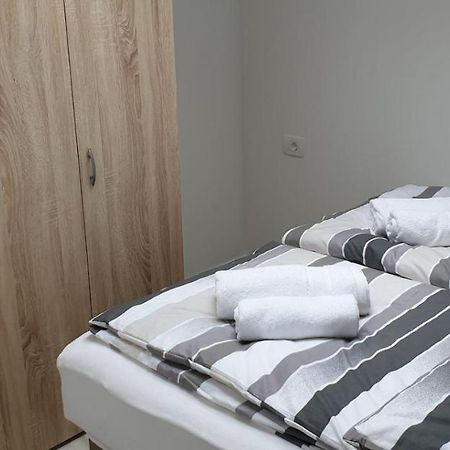 איזולה White Apartment מראה חיצוני תמונה