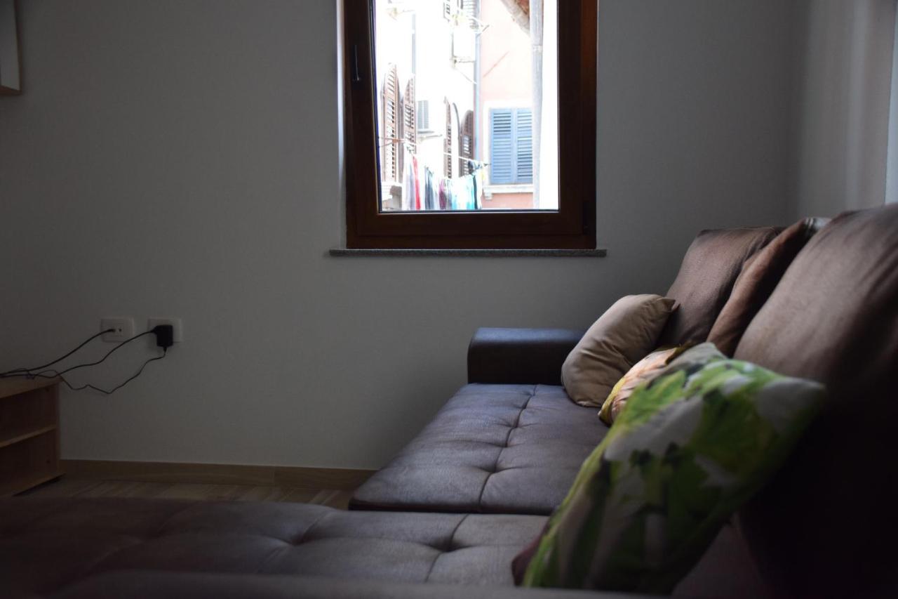 איזולה White Apartment מראה חיצוני תמונה
