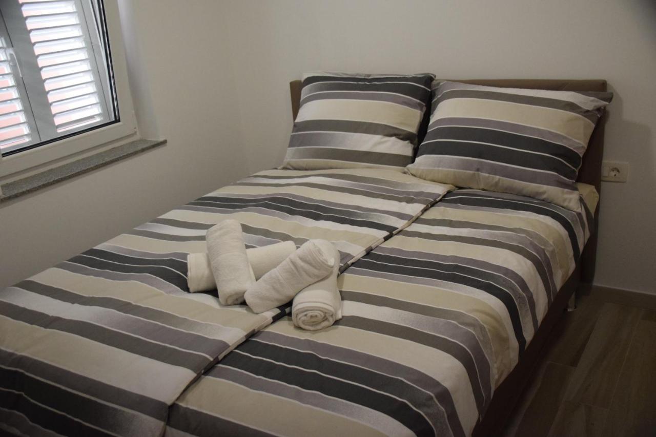 איזולה White Apartment מראה חיצוני תמונה